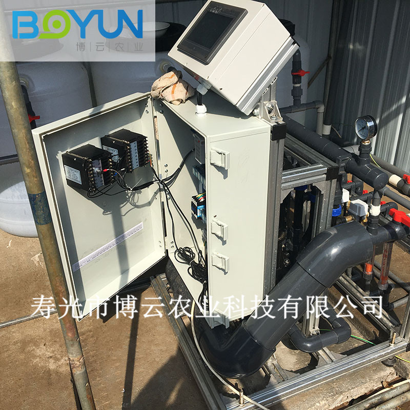 農(nóng)業(yè)基地*簡單易操作水肥一體化設備智能施肥機 10寸顯屏控智能水肥一體機
