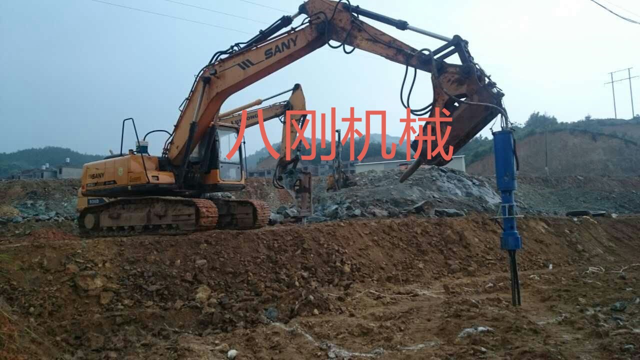 機(jī)載式劈裂機(jī) -大功率巖石破碎機(jī)械