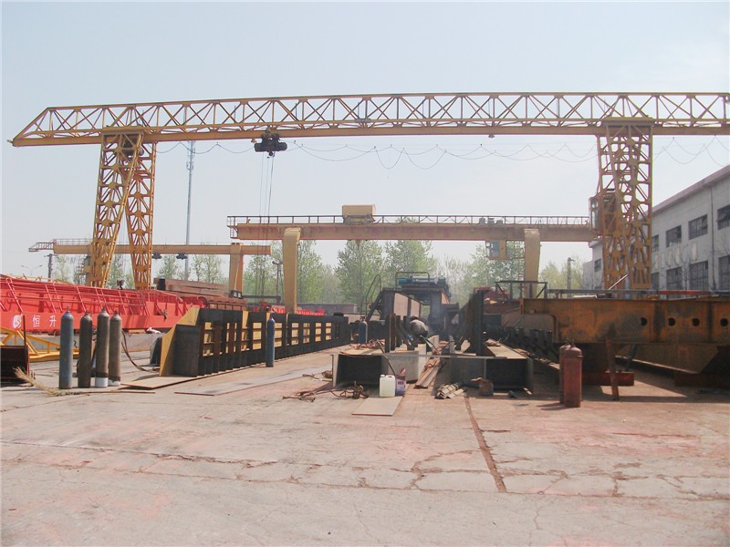 L型電動葫蘆門式起重機質(zhì)，優(yōu)價廉的龍門吊、葫蘆龍門、單梁龍門。 L型葫蘆門式起重機