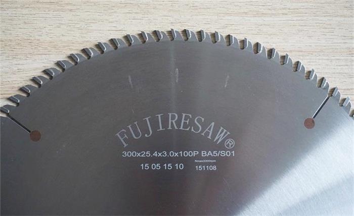 廠家批發(fā)富士切亞克力鋸片 合金鋸片 壽命長(zhǎng)