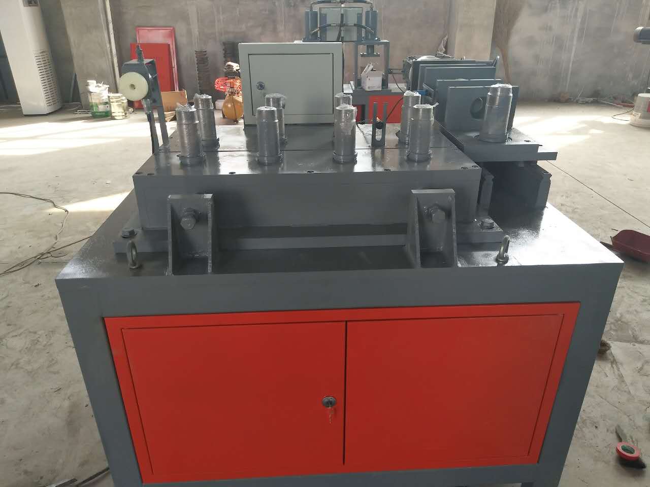 滄州大棚*數(shù)控彎管機， 大棚骨架折彎機批發(fā)