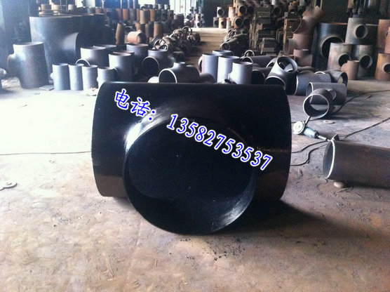 大型碳鋼大口徑對(duì)焊三通生產(chǎn)之家