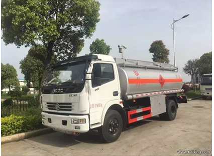 油罐車  加油車   運(yùn)油車 廠家*直銷