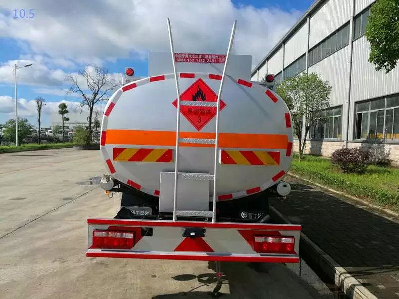 油罐車  加油車   運(yùn)油車 廠家*直銷