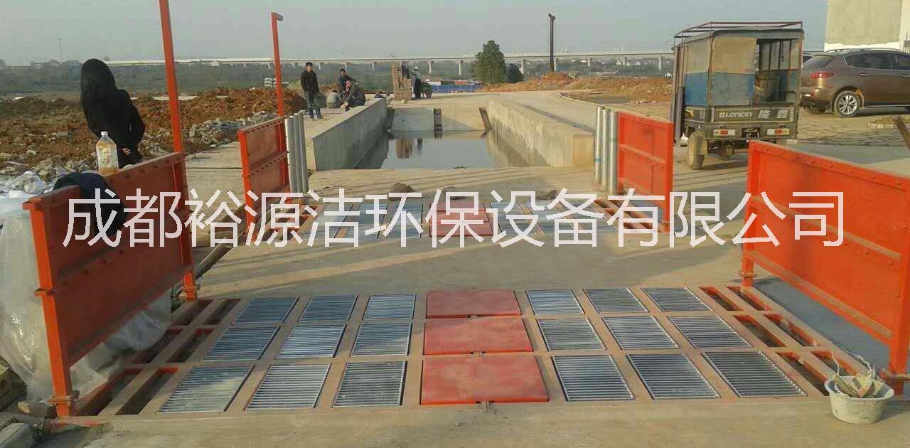 陜西咸陽(yáng)建筑工地降溫除塵霧炮機(jī)，新款上市