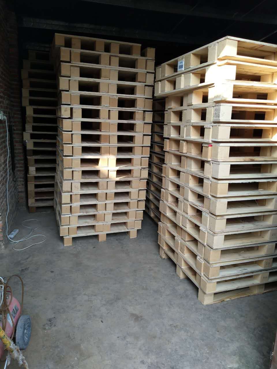 東莞塘廈二手卡板   東莞二手卡板   二手卡板  清溪二手卡板