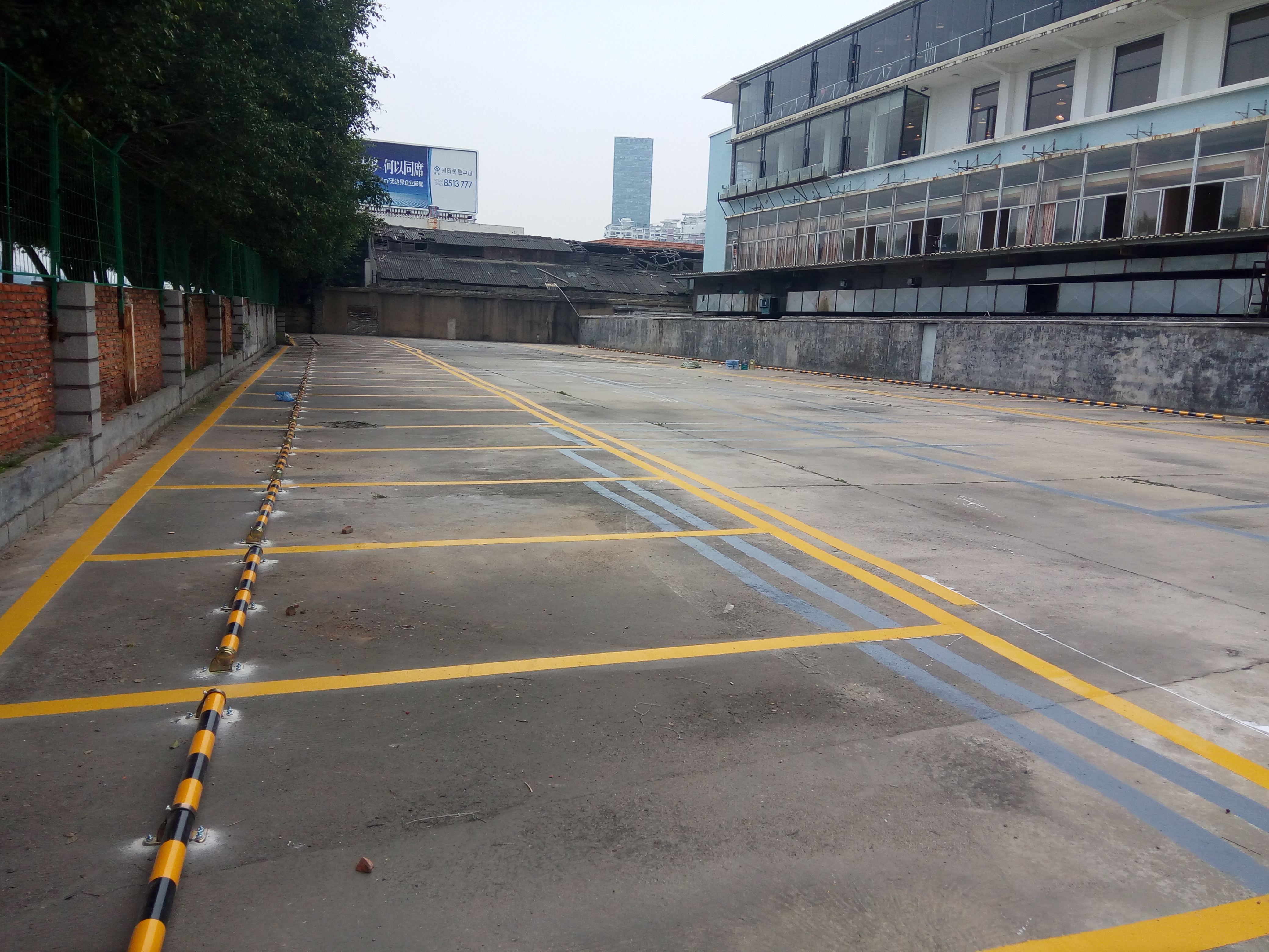 廈門停車場設(shè)備