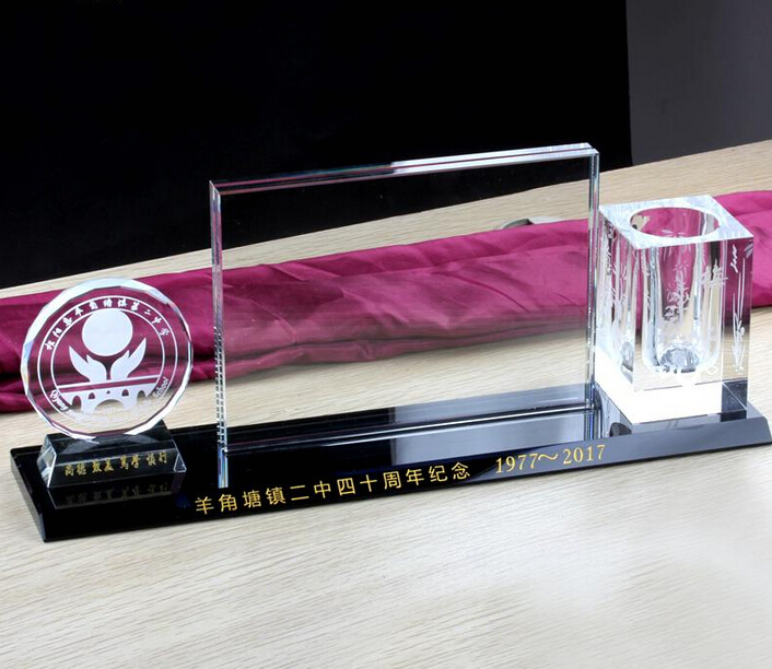 洛陽水晶紀(jì)念禮品聚會畢業(yè)退伍擺件合影照片辦公桌擺件同學(xué)聚會紀(jì)念禮品