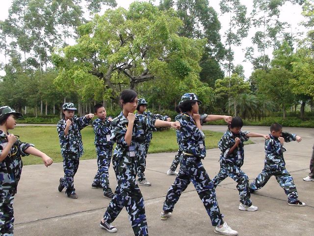 廣州花都夏令營(yíng)培訓(xùn)機(jī)構(gòu)—廣州夏令營(yíng)哪里好—廣州軍事夏令營(yíng)