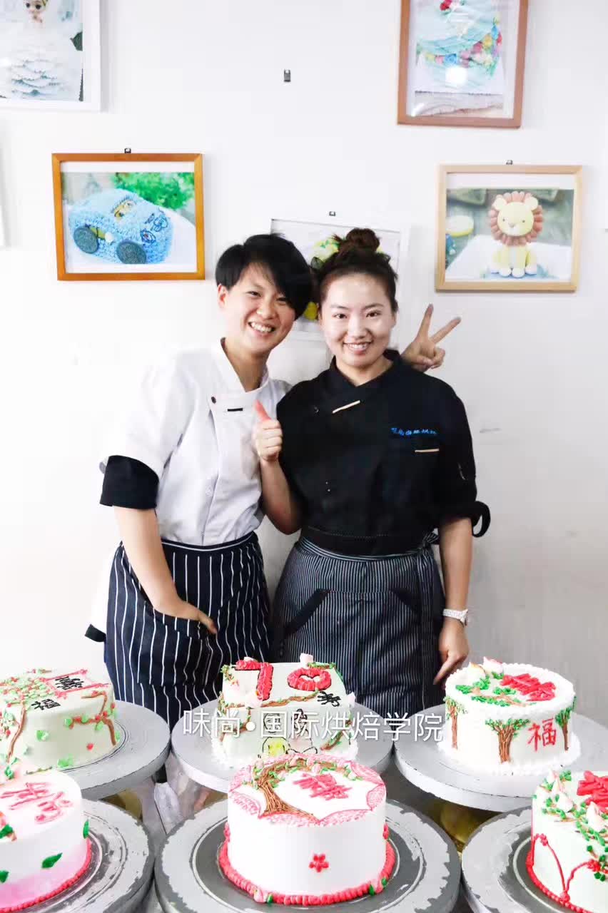 翻糖蛋糕培訓(xùn)學(xué)哪些課程？翻糖蛋糕培訓(xùn)好學(xué)嗎？