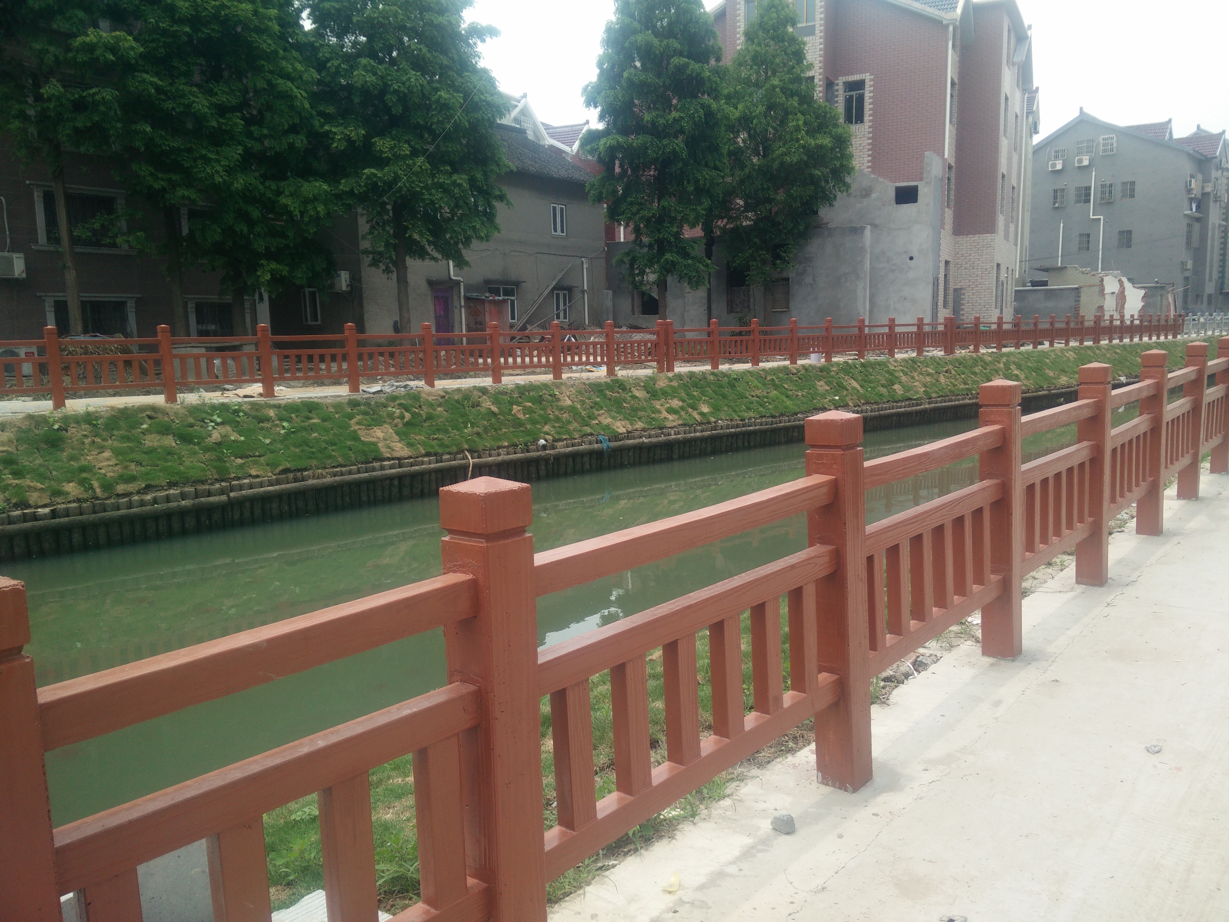 上海市政景觀工程水泥仿木欄桿@上海市水泥仿木欄桿廠家@仿木工藝 上海江蘇浙江水泥仿木欄桿批發(fā)