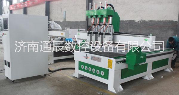 板式家具數(shù)控三工序多功能木工雕 板式家具數(shù)控三工序多功能木工雕刻
