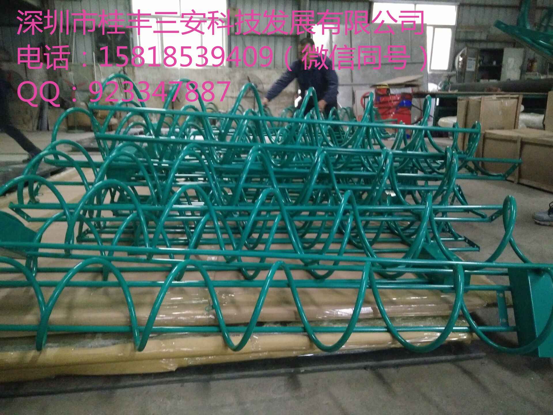 螺旋式停車架生產(chǎn)廠家 螺旋式自行車停車架生產(chǎn)廠家