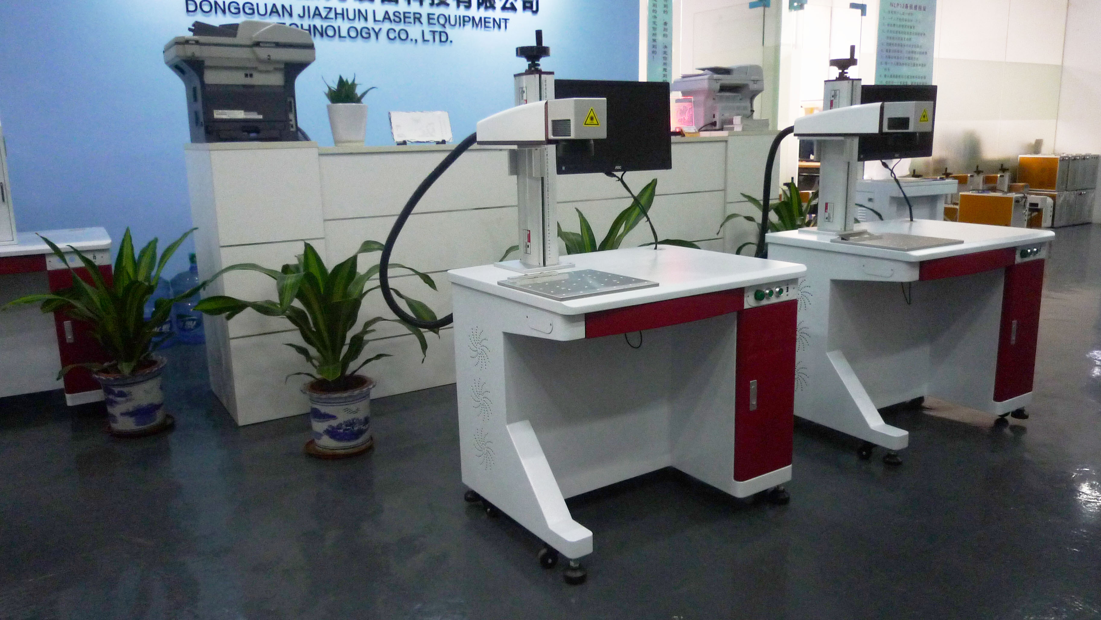 光纖激光打標(biāo)機(jī) 光纖激光鐳雕機(jī)   激光切割機(jī)   激光內(nèi)雕機(jī)