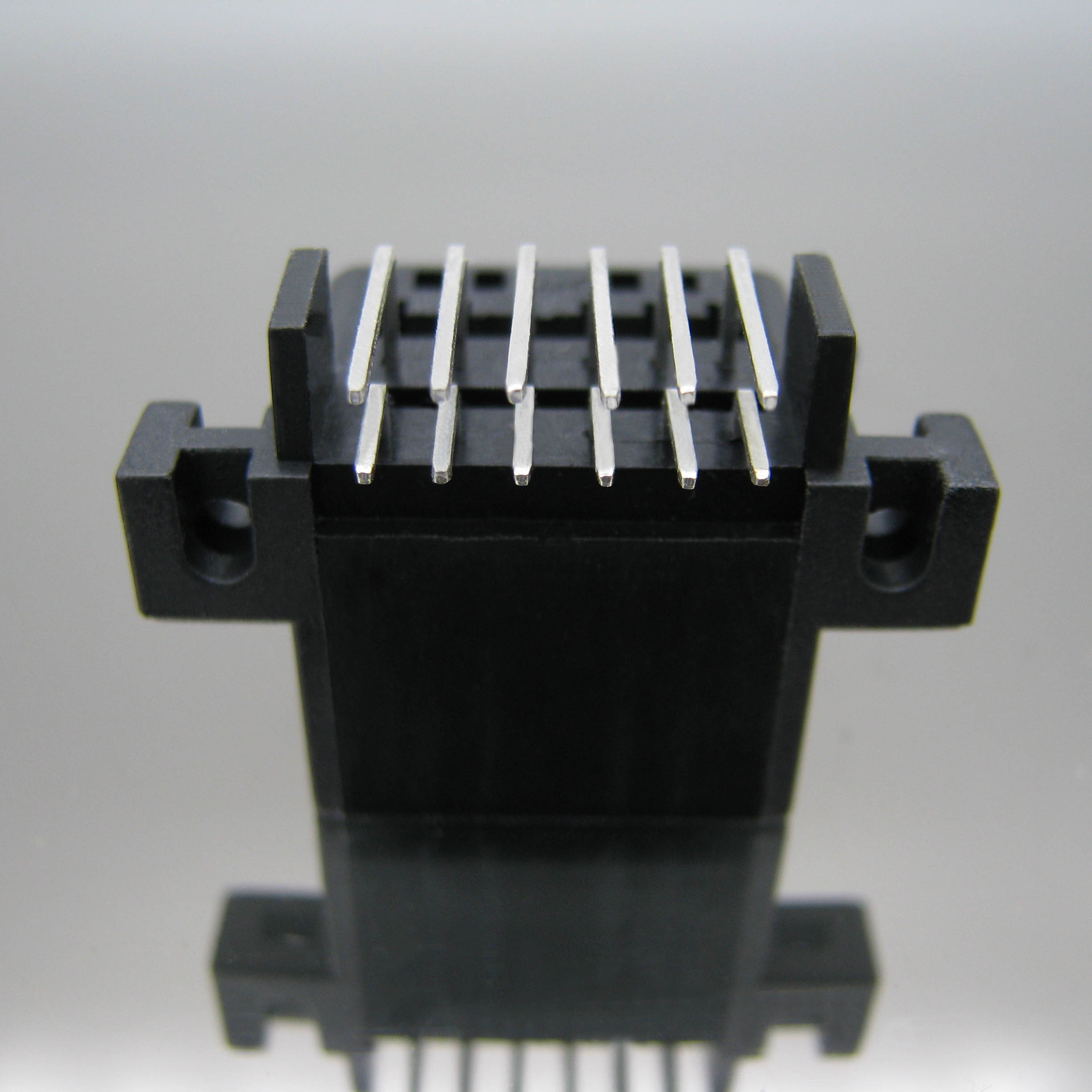 12P汽車(chē)接插件東風(fēng)重卡蜂鳴器陜汽空調(diào)面板12針座174051連接器