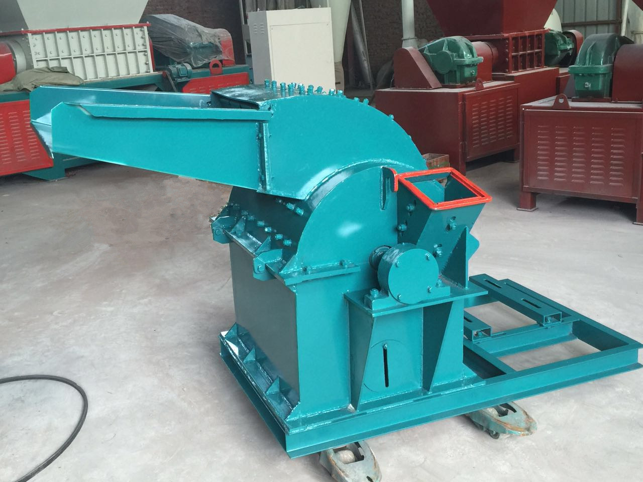 樹枝粉碎機(jī)，每小時(shí)3噸樹枝粉碎機(jī)