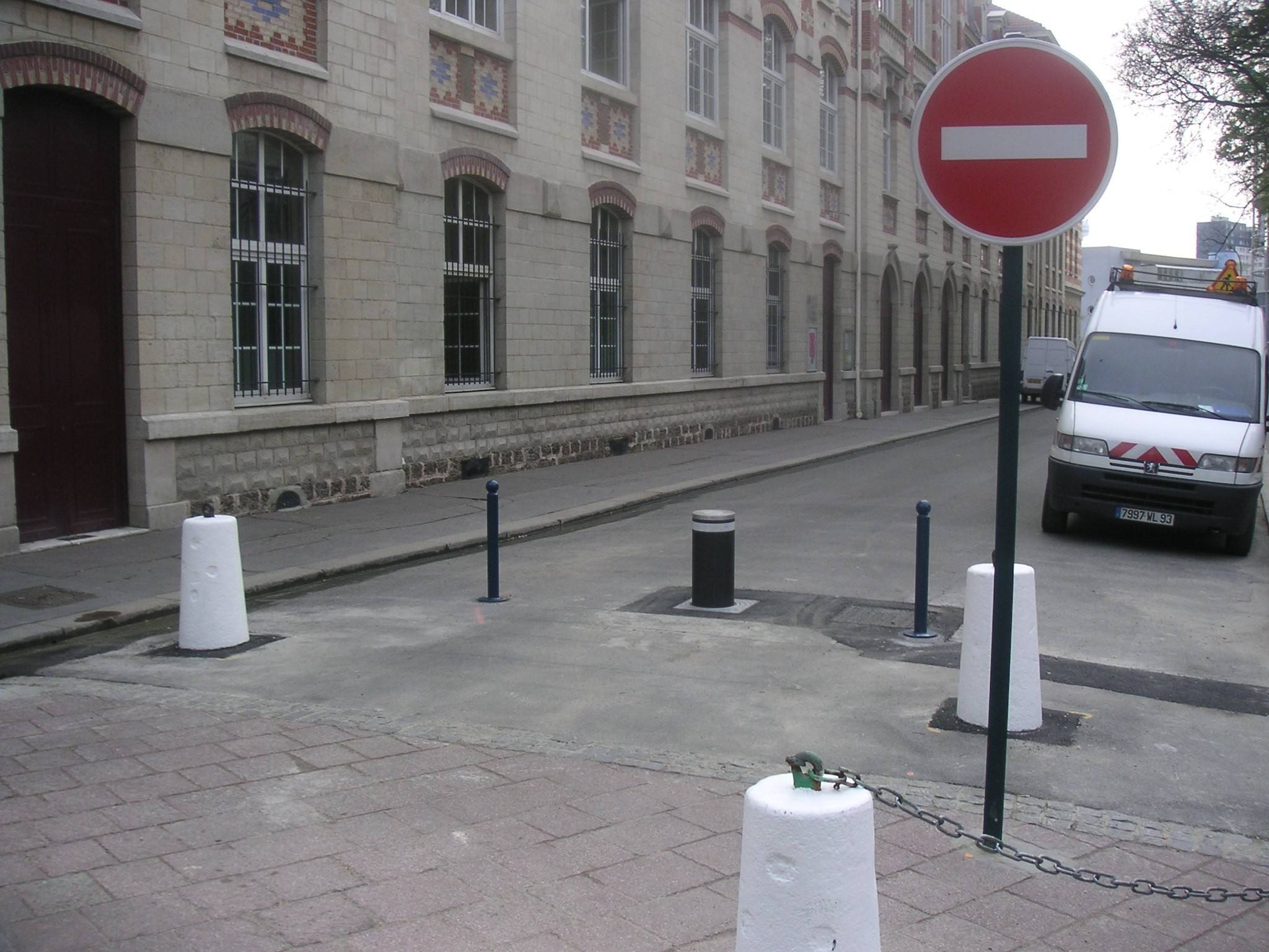 * 車(chē)牌識(shí)別系統(tǒng) 平移門(mén)