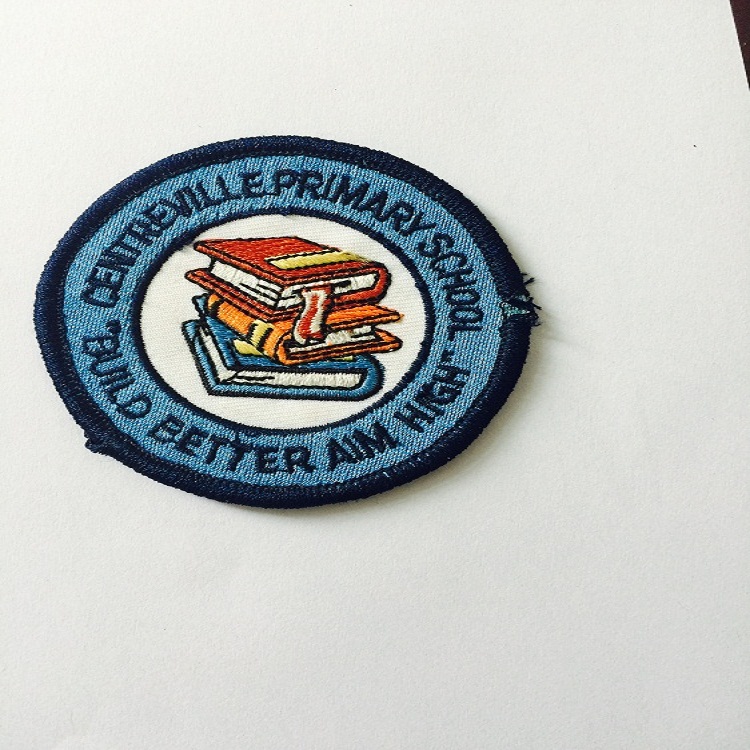 專業(yè)電腦繡花 手工釘珠加工