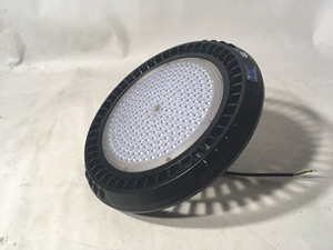 ?貴州安順LED防眩高頂燈100W 畢節(jié)LED三防燈 ? 貴陽LED防爆燈