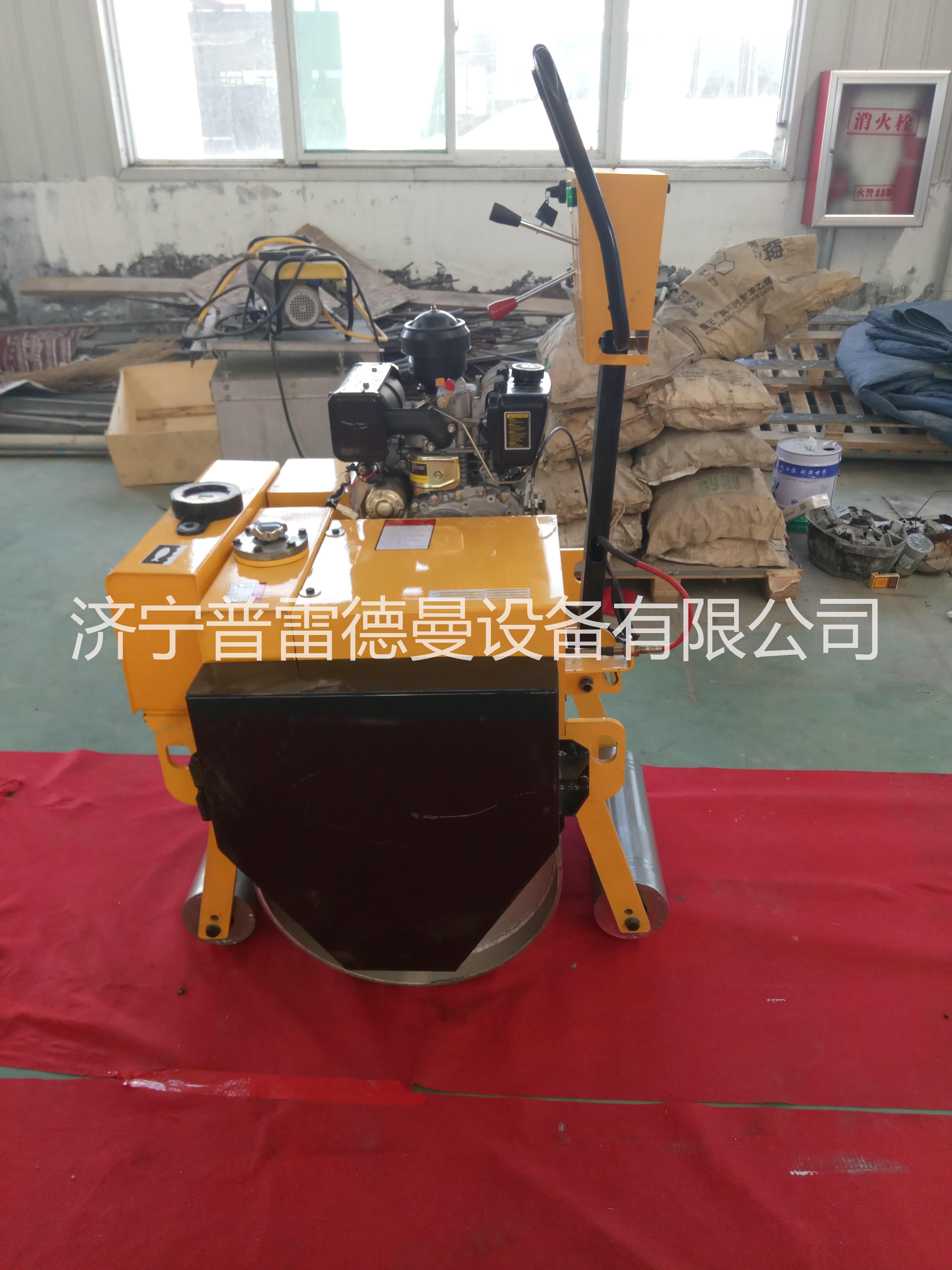 手扶式小型壓路機(jī)價(jià)格
