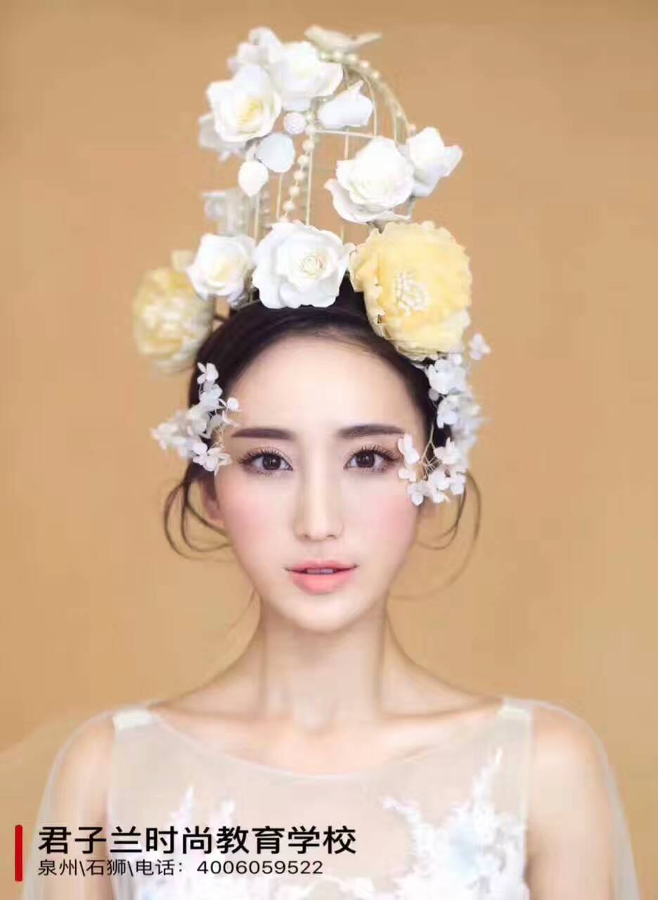 學化妝要學多久？泉州化妝培訓學校哪家好 君子蘭化妝培訓