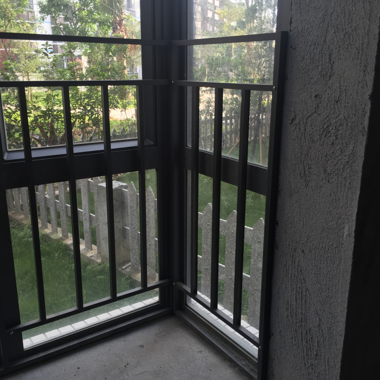 組裝陽(yáng)臺(tái)護(hù)欄生產(chǎn)廠家