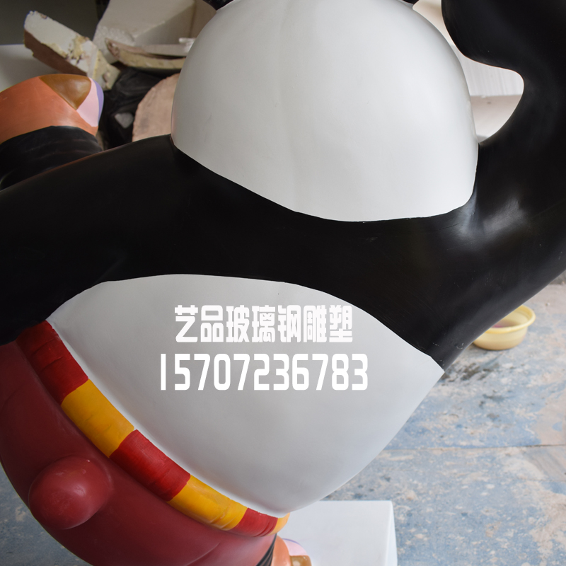 功夫熊貓玻璃鋼雕塑模型國(guó)寶仿真
