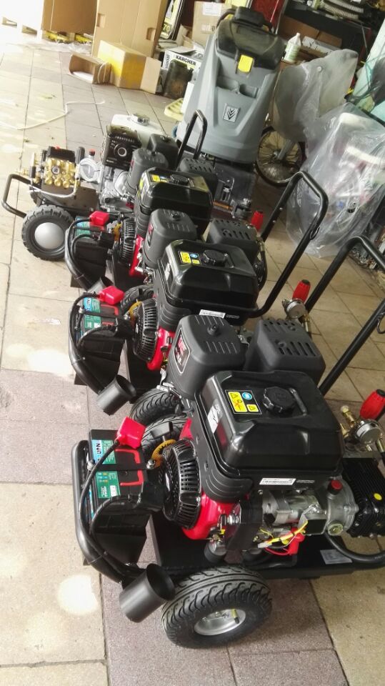 市政小廣告清洗機(jī)