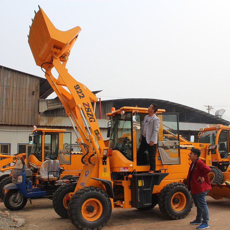 小鏟車，單缸小鏟車，小四輪鏟車?  24馬力小鏟車卸載2.3米小裝載機(jī)廠家送貨