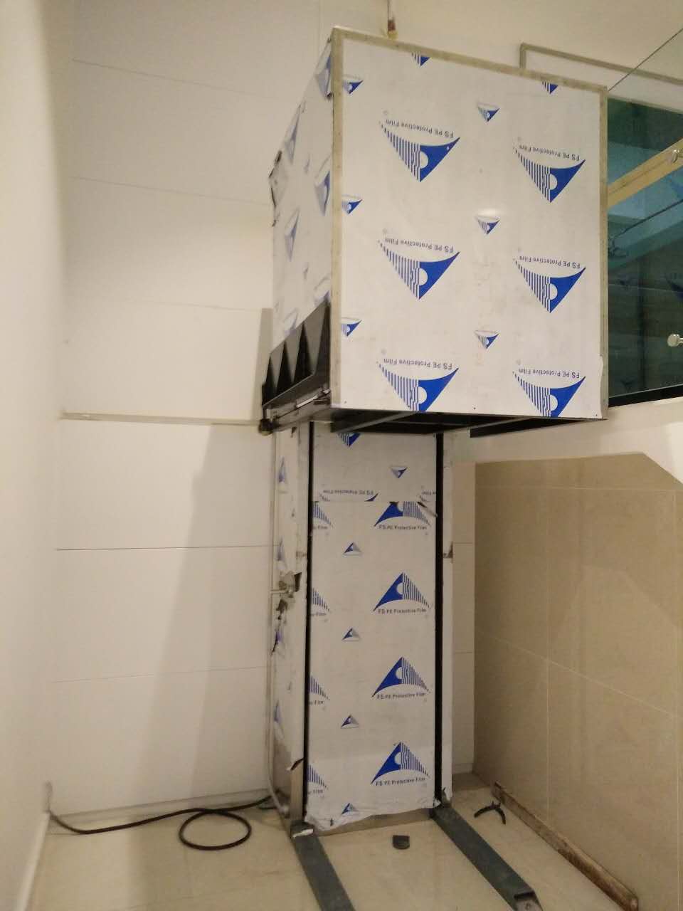 小型電梯 家用電梯鄂爾多斯直銷啟運電動升降平臺 通遼市 家用電梯 輪椅升降臺 殘疾人升降機 科爾沁區(qū)無障礙電梯