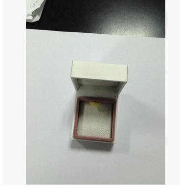 廠家特別推薦供應(yīng)銷售優(yōu)質(zhì)的紙盒包裝 紙盒 牛皮 紙箱定做