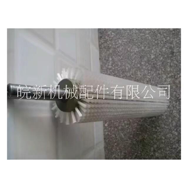 工業(yè)毛刷輥、鋼絲毛刷輥。