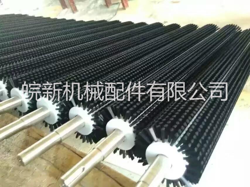 工業(yè)毛刷輥、鋼絲毛刷輥。