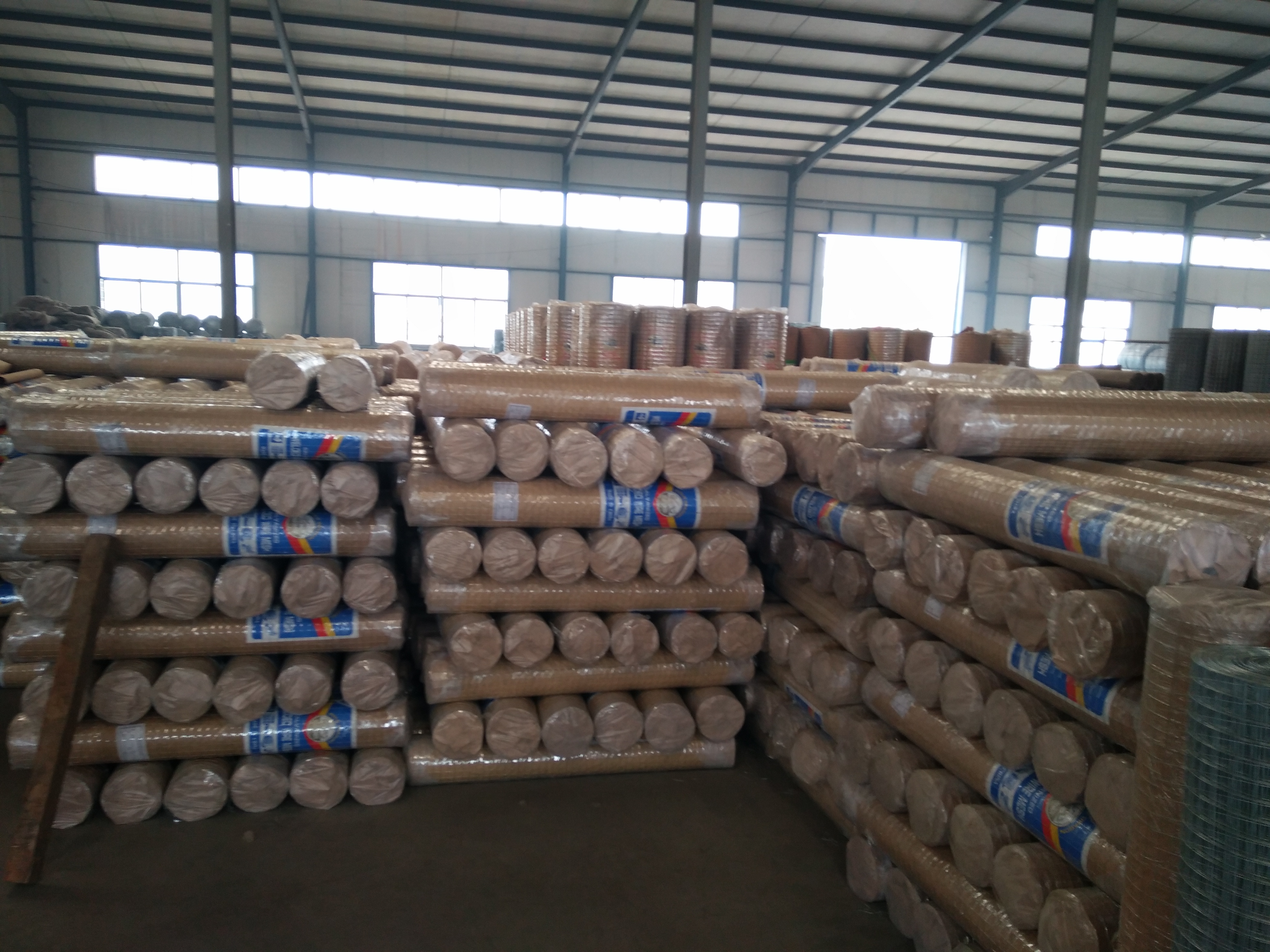 河北瀾盛專(zhuān)業(yè)生產(chǎn)電焊網(wǎng)