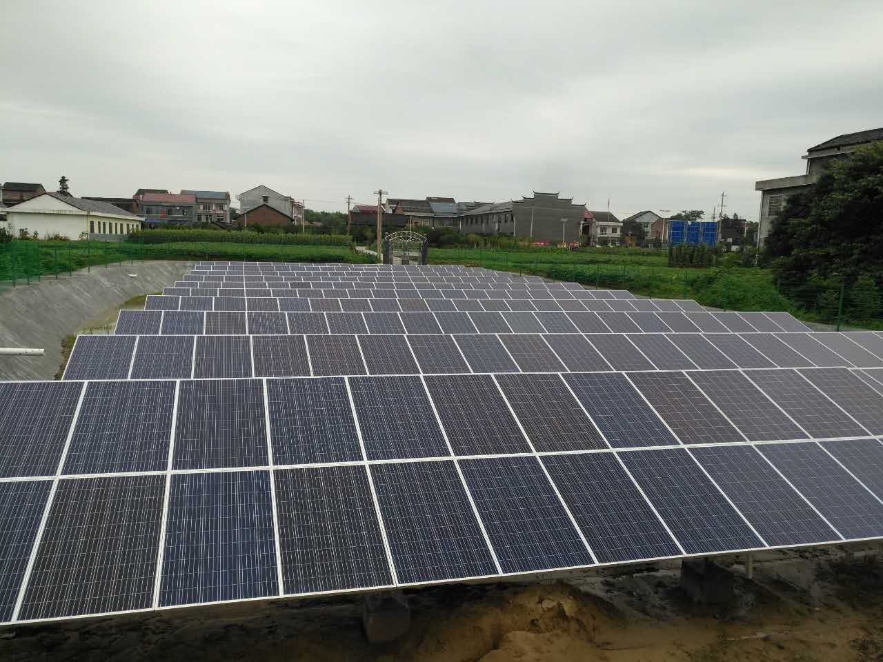 哇真優(yōu)惠快*啦光伏發(fā)電系統(tǒng)及太陽能路燈