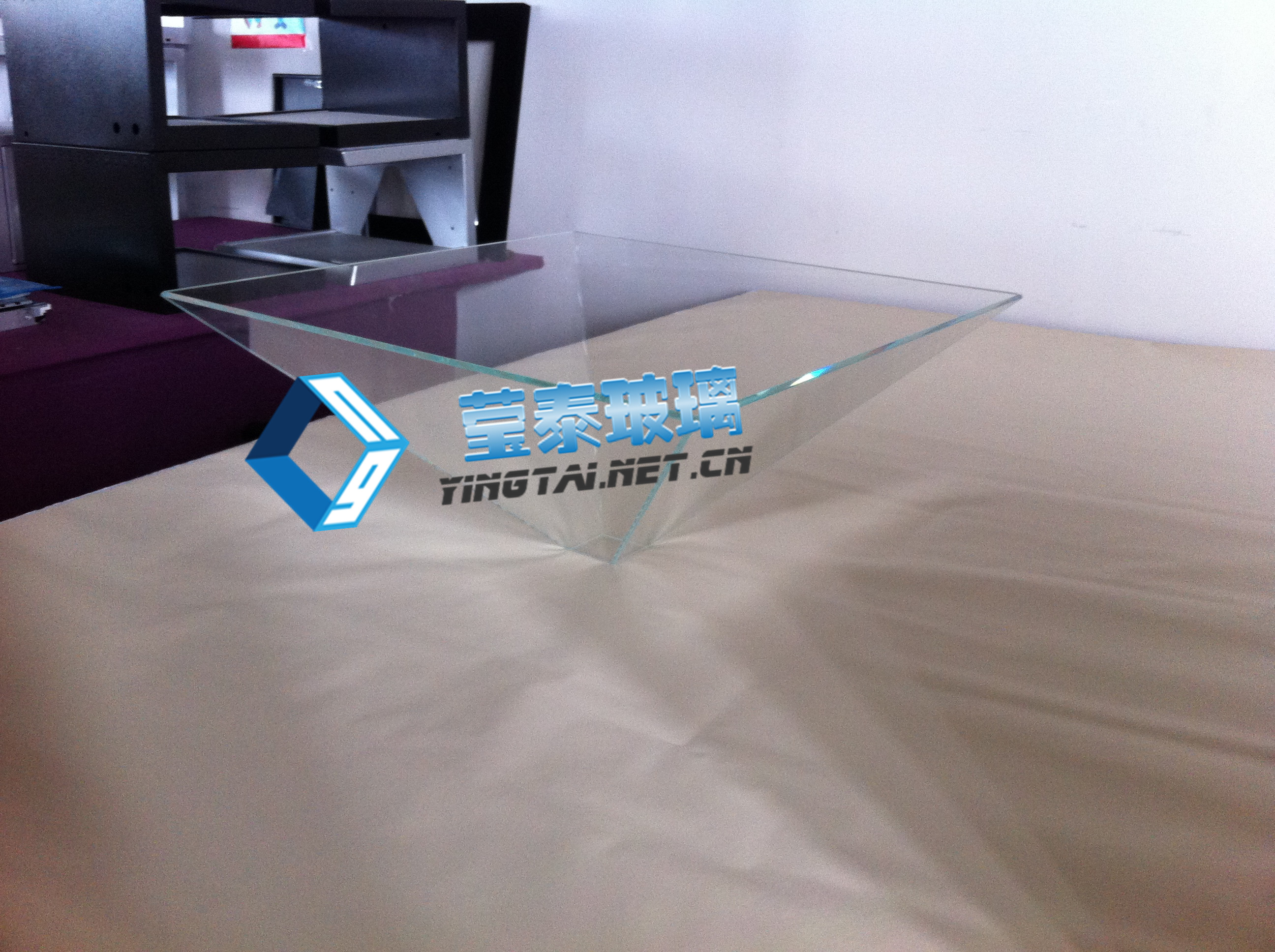 珠寶全息展示玻璃學校全息鍍膜玻璃，銀行全息投影玻璃加工定制 珠寶全息展示玻璃學校全息鍍膜玻璃