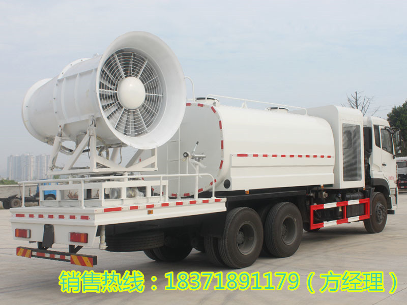 抑塵車的灑水效果圖