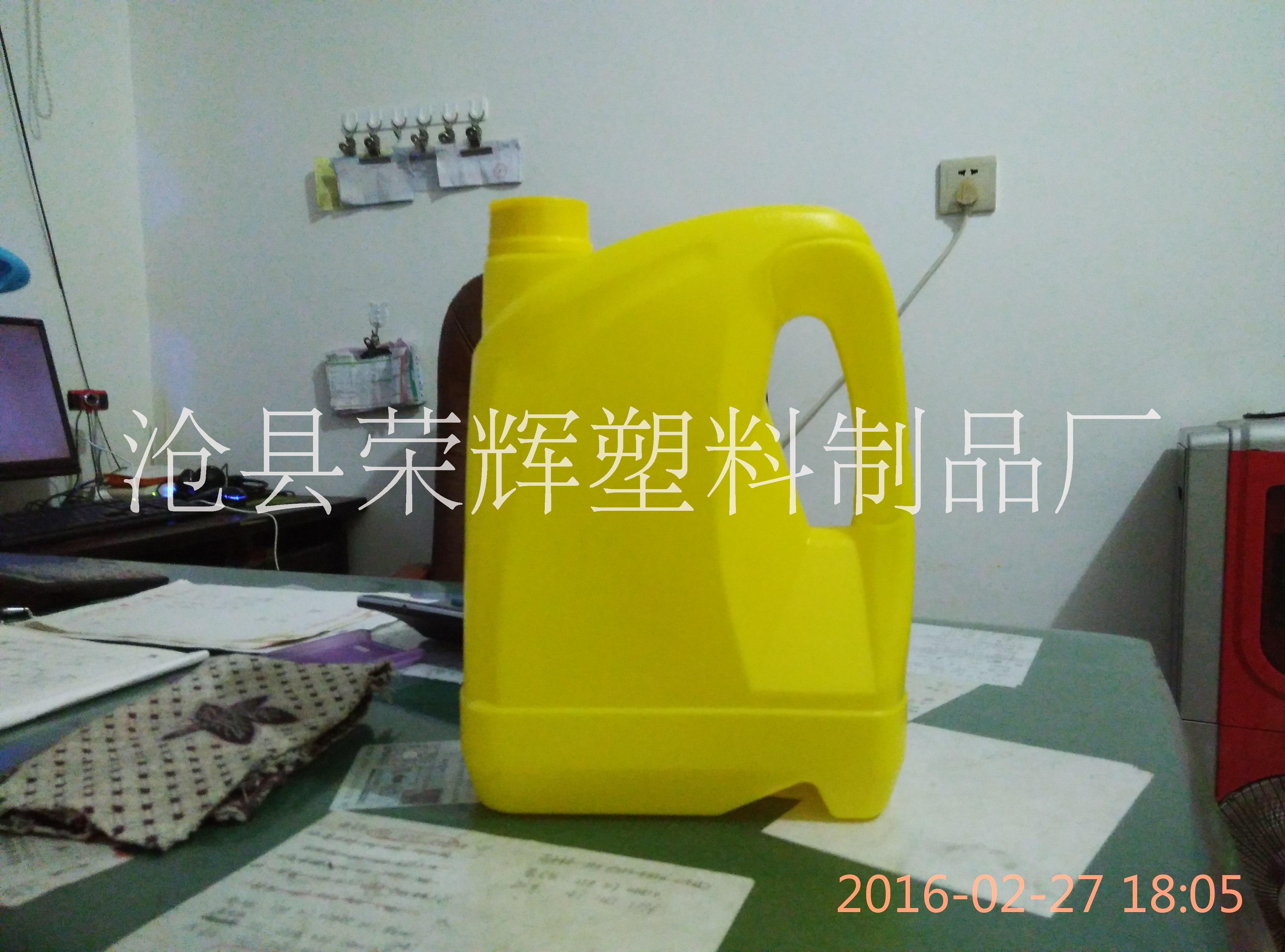 10升尿素桶價格 10升堆碼桶價格 河北滄州4升桶價格尿素桶廠家