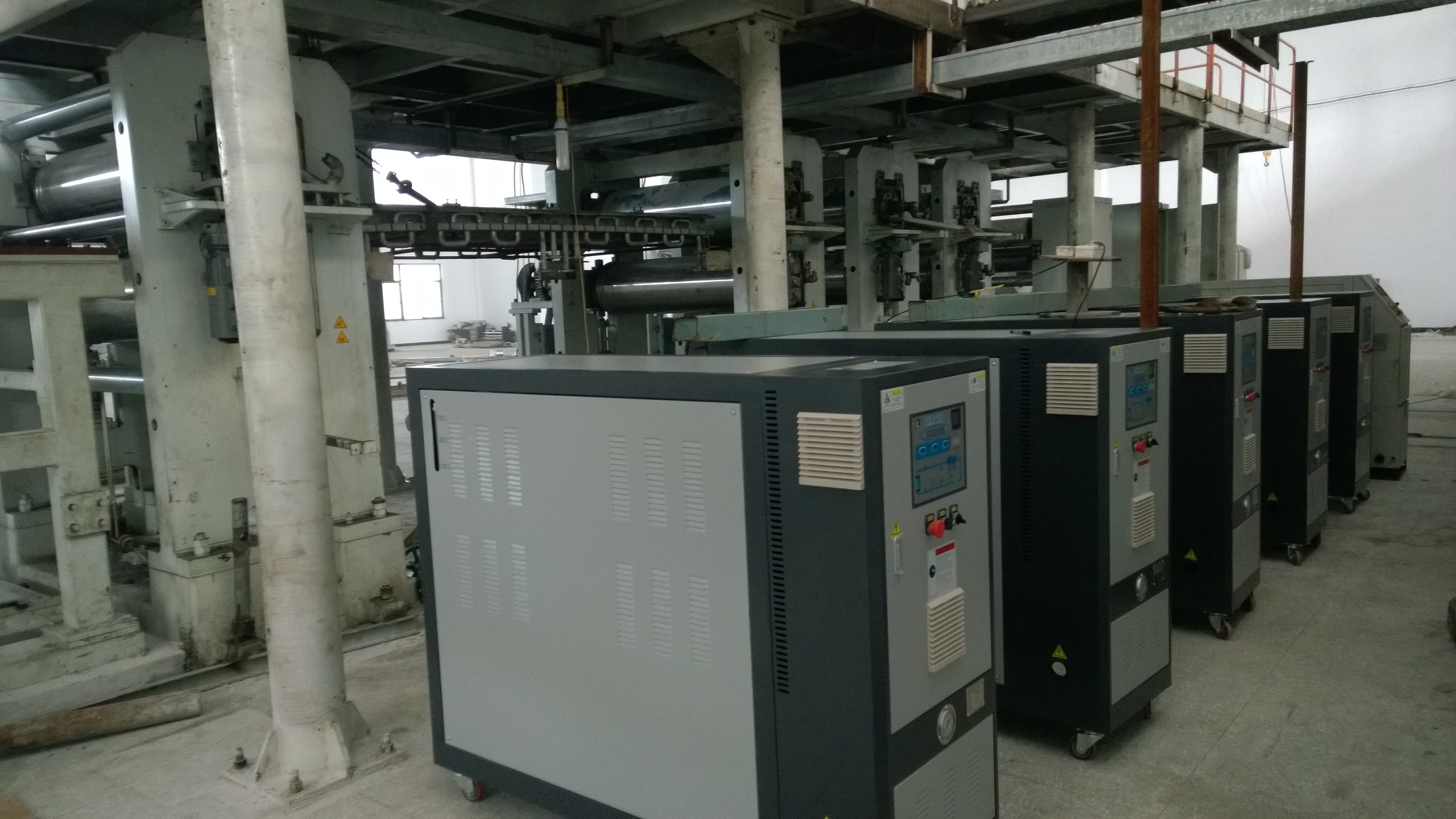 流化機(jī)輥筒控溫機(jī)，流延機(jī)輥筒控溫