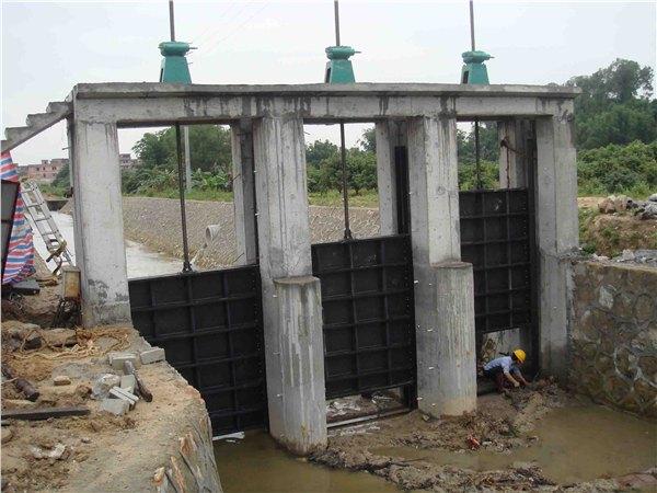 閘門 啟閉機(jī) 鑄鐵閘門 鋼制閘門 螺桿啟閉機(jī) 卷揚(yáng)啟閉機(jī) 清污機(jī) 攔污柵 液壓壩