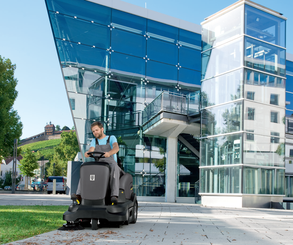 用于中小型倉(cāng)庫(kù)、工廠車間、購(gòu)物廣場(chǎng)等清潔 43/180打蠟機(jī)德國(guó)凱馳 BD43/180打蠟機(jī)德國(guó)凱馳