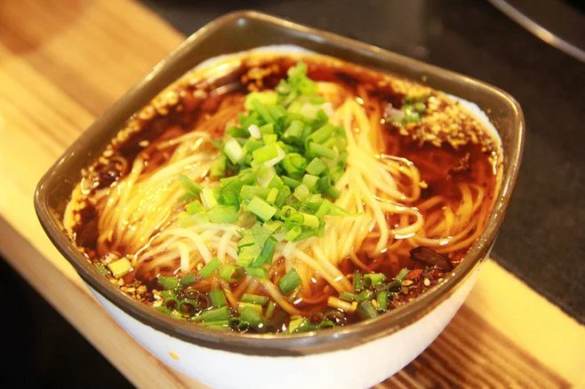 重慶*小面培訓(xùn) 羊肉粉培訓(xùn) 全套技術(shù)無保留傳授 重慶小面培訓(xùn)