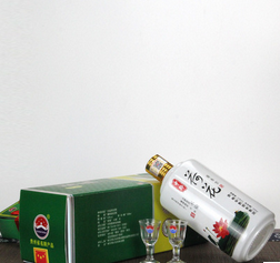 州茅臺鎮(zhèn)中黔酒業(yè)集團(tuán)醬香型原漿荷花酒陳年糧食老酒 廠家直銷