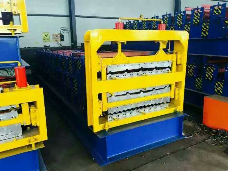 840/850/900三層壓瓦機(jī)   河北泊頭市盛威壓瓦機(jī)  專(zhuān)業(yè)生產(chǎn)彩鋼瓦設(shè)備的廠家