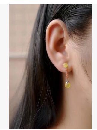 韓版氣質(zhì)明同款天然琥珀蜜蠟耳飾配寶石 S925純銀耳飾品