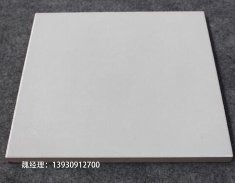 供應(yīng)300*300防滑耐酸堿耐酸磚 全瓷耐酸磚