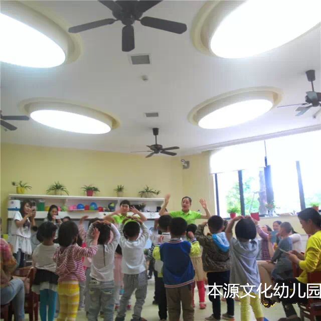 蒙氏幼兒園釋放孩子的天性成為獨(dú)立的自己！ 蒙氏幼兒園加盟 蒙氏幼兒園招商