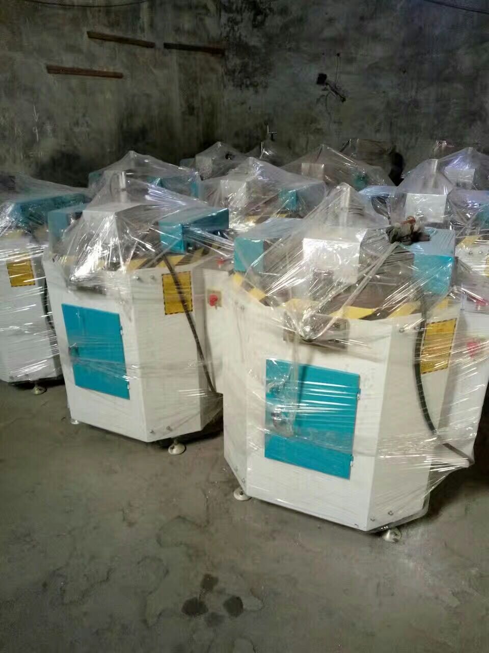 重型數(shù)控角碼自動切割鋸