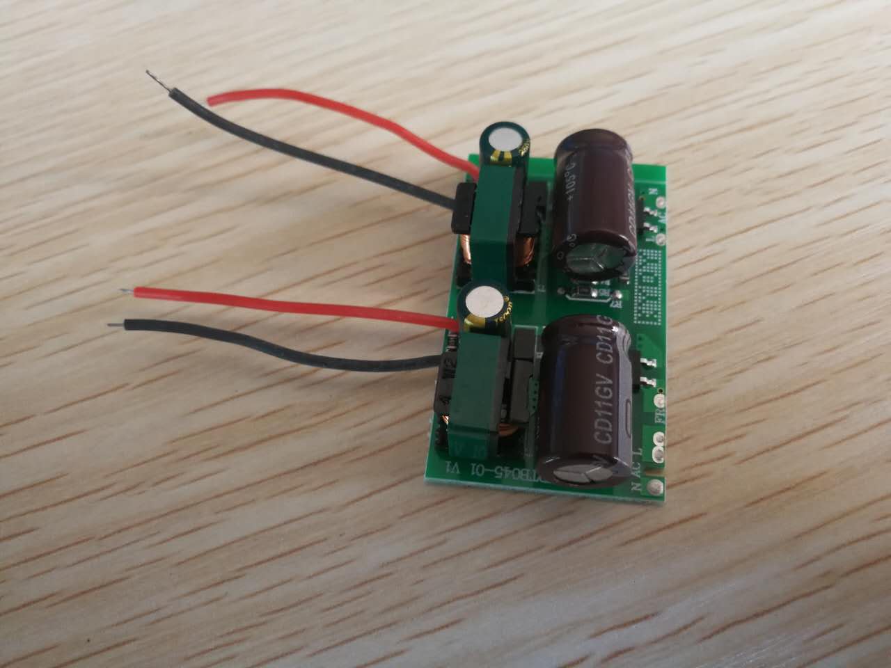 寬電壓凈化燈驅(qū)動電源， 中山市寬電壓凈化燈驅(qū)動電源，防塵支架 中山驅(qū)動，寬電壓凈化燈驅(qū)動電源