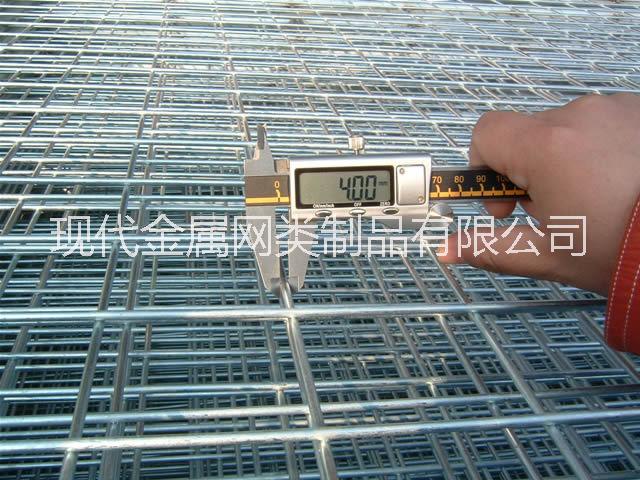 安平縣廠家直銷、供應(yīng)、現(xiàn)貨 電焊網(wǎng)、鍍鋅電焊網(wǎng)、電焊網(wǎng)片、不銹鋼電焊網(wǎng)，質(zhì)量好優(yōu)質(zhì)廠家
